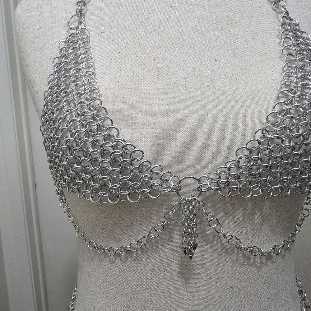 Silver Chainmail Set - Picture 4 of 8